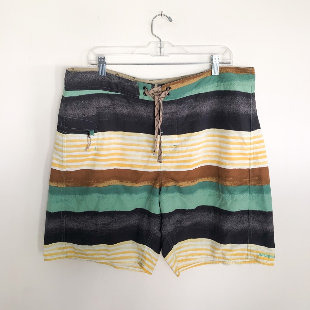 Patagonia Wavefarer Board short swim trunks stripe